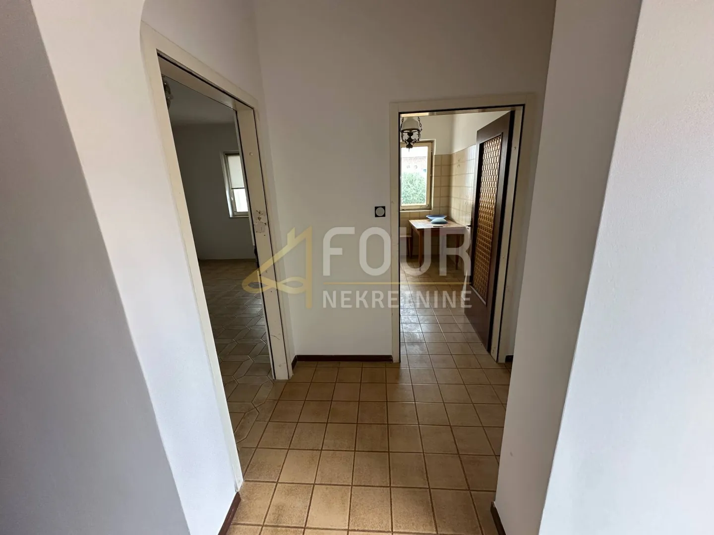 istra, poreč - centar, 71.20m2, 2s+db, okućnica 192m2 - slika 9
