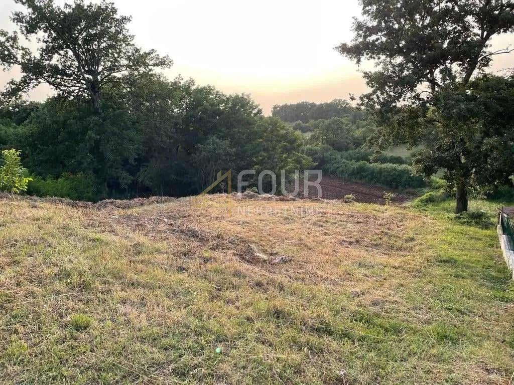 Istra, Svetvinčenat - okolica, građevinsko zemljište 1.215m2