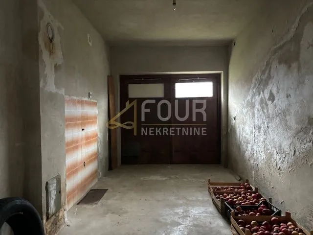 gorski kotar, brod moravice, samostojeća kuća, 300m2 - slika 13