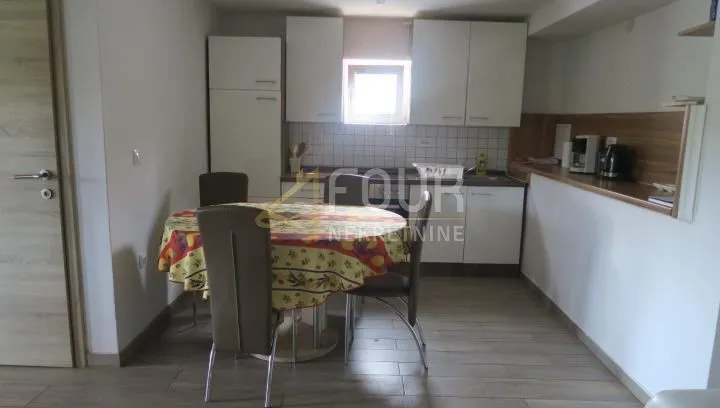 otok krk, okolica dobrinja, kuća s bazenom - slika 12