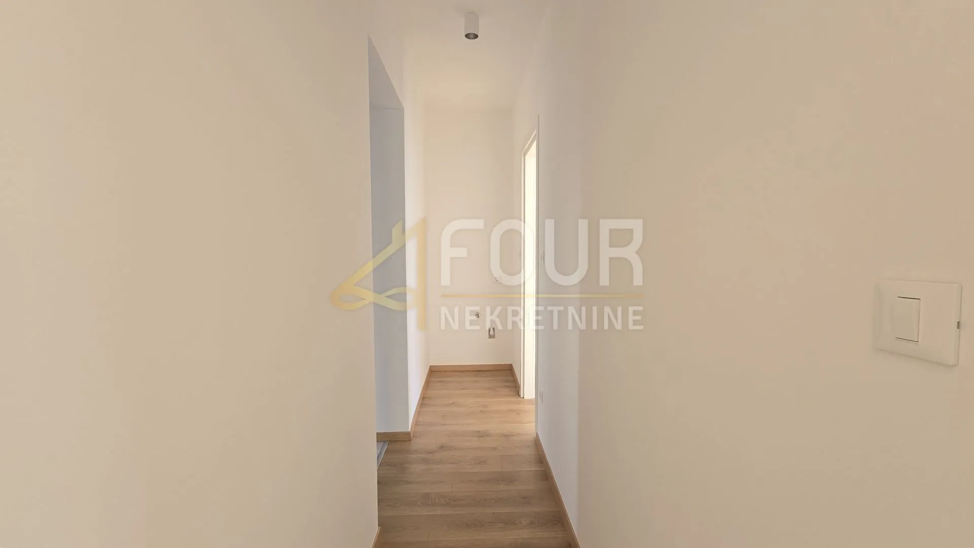 rijeka, vojak, 97m2, 3skl, balkon - slika 8
