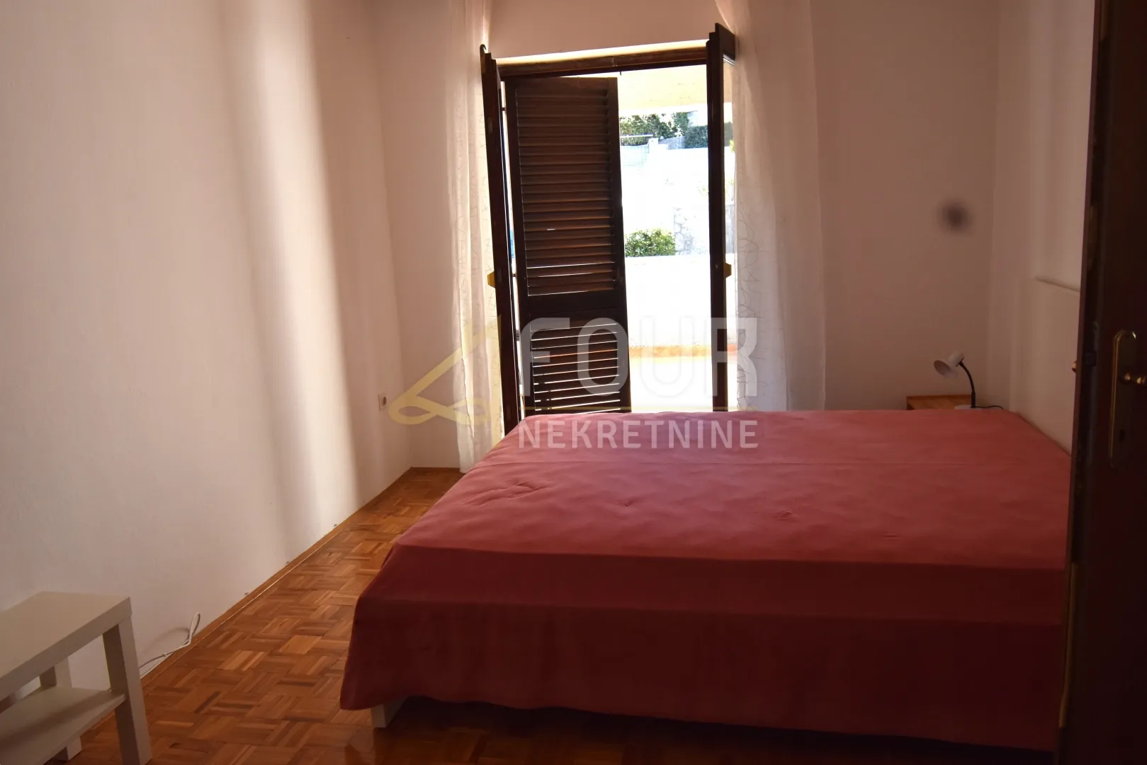 otok krk, njivice, samostojeća kuća, pogled na more - slika 5