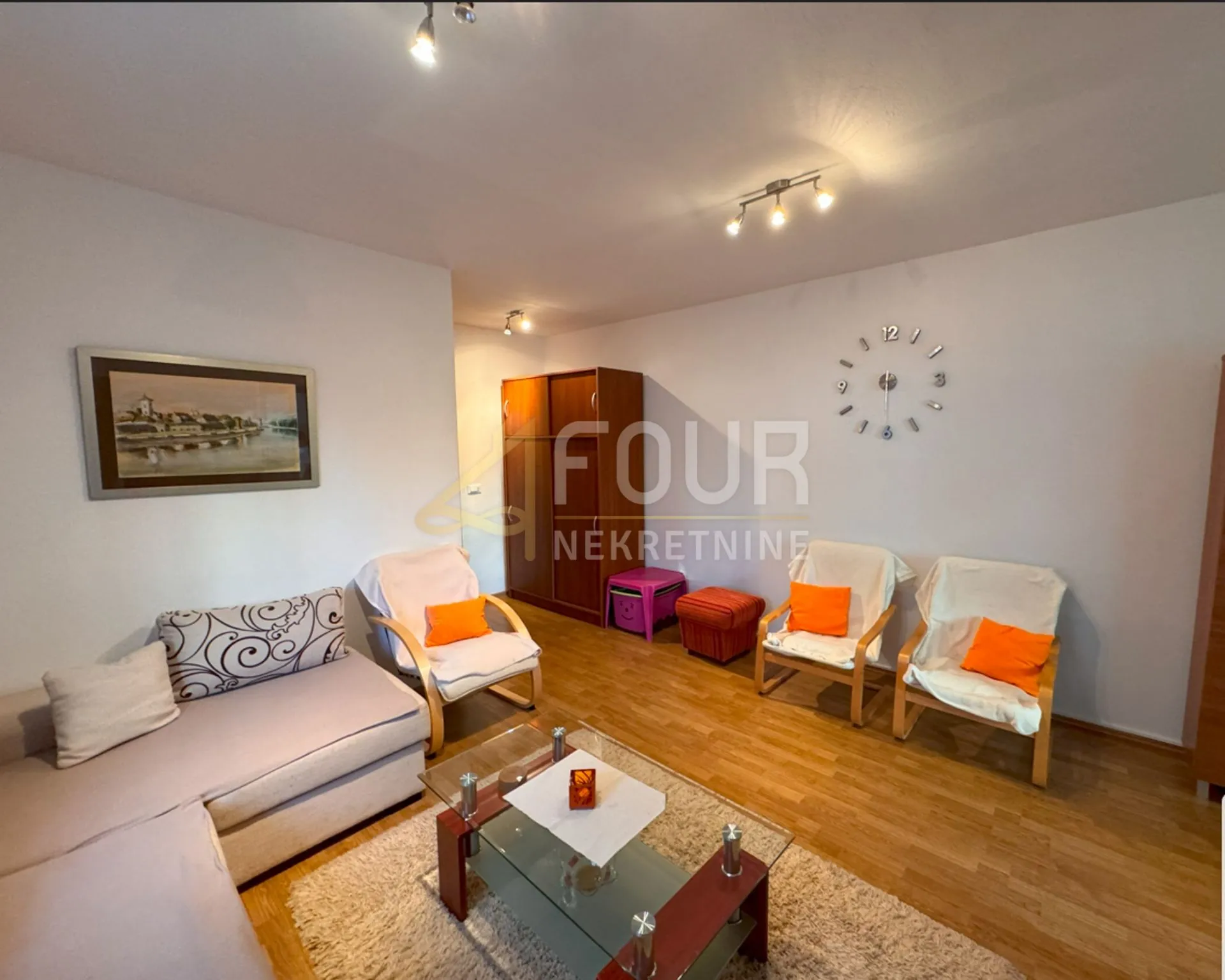istra, novigrad, 1s+db, 44m2, terasa i okućnica - slika 2