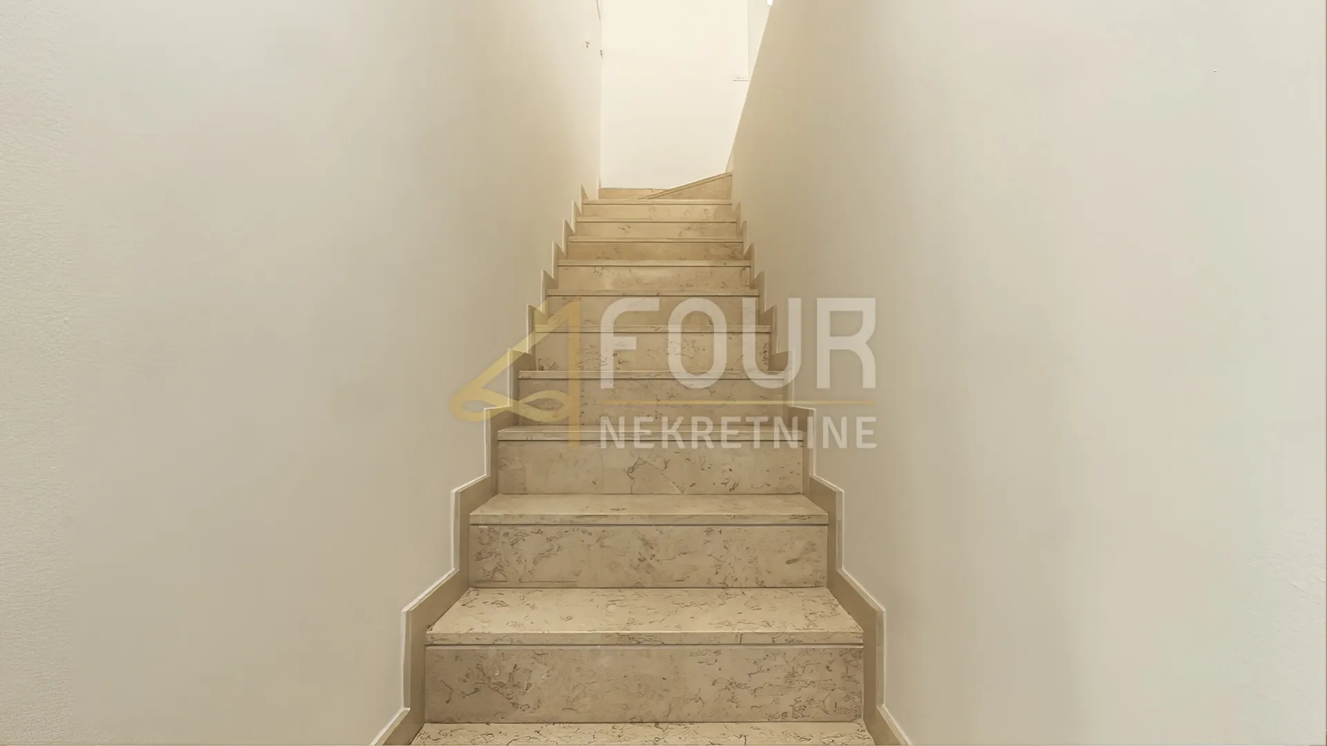 istra, rovinj, luksuzni dvoetažni penthouse, garaža, 100m od mora i plaže - slika 21