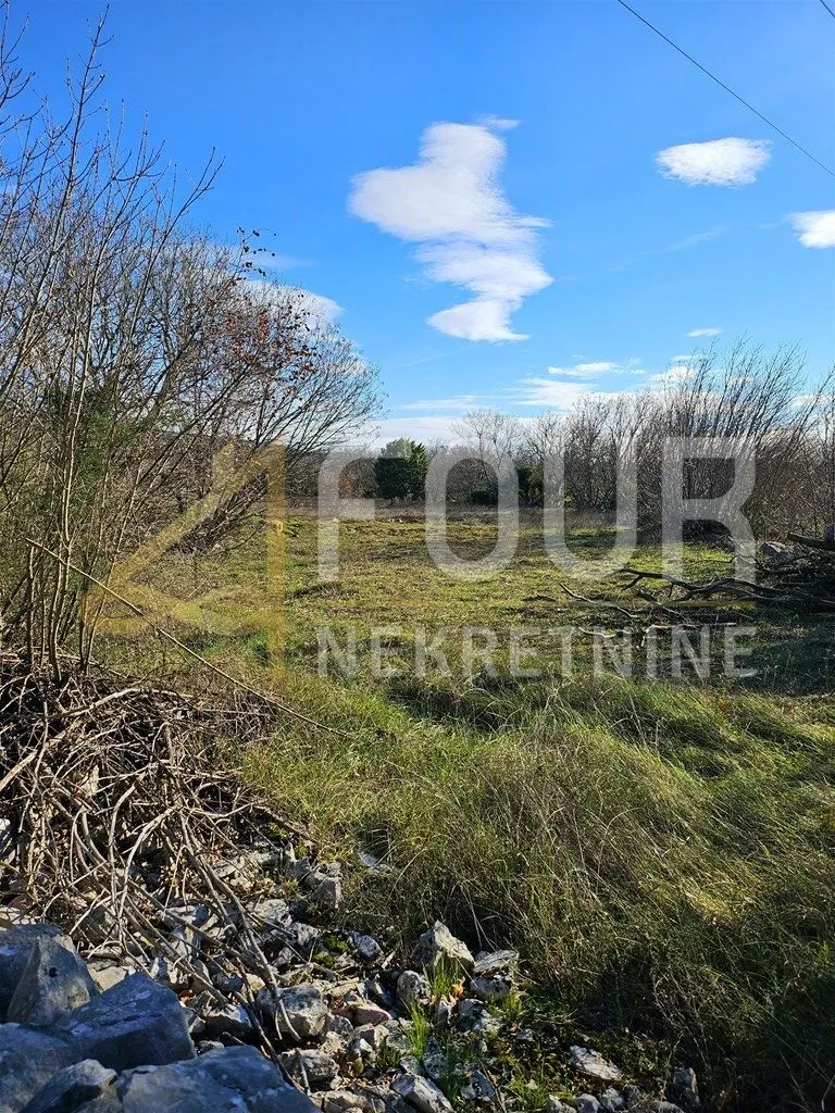 Istra, Raša, poljoprivredno zemljište 3.669m2