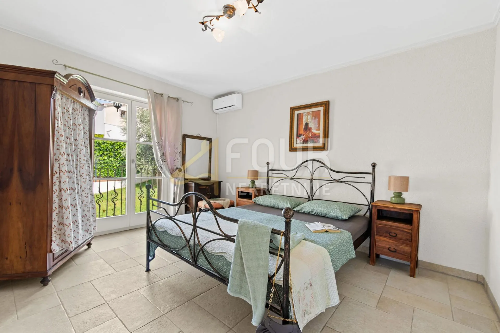 istra, poreč, šarmantna kuća s bazenom, 180m2 - slika 8
