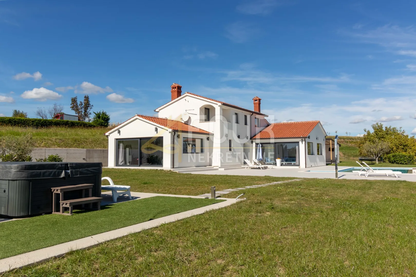 istra, buzet, luksuzna vila s bazenom - slika 43