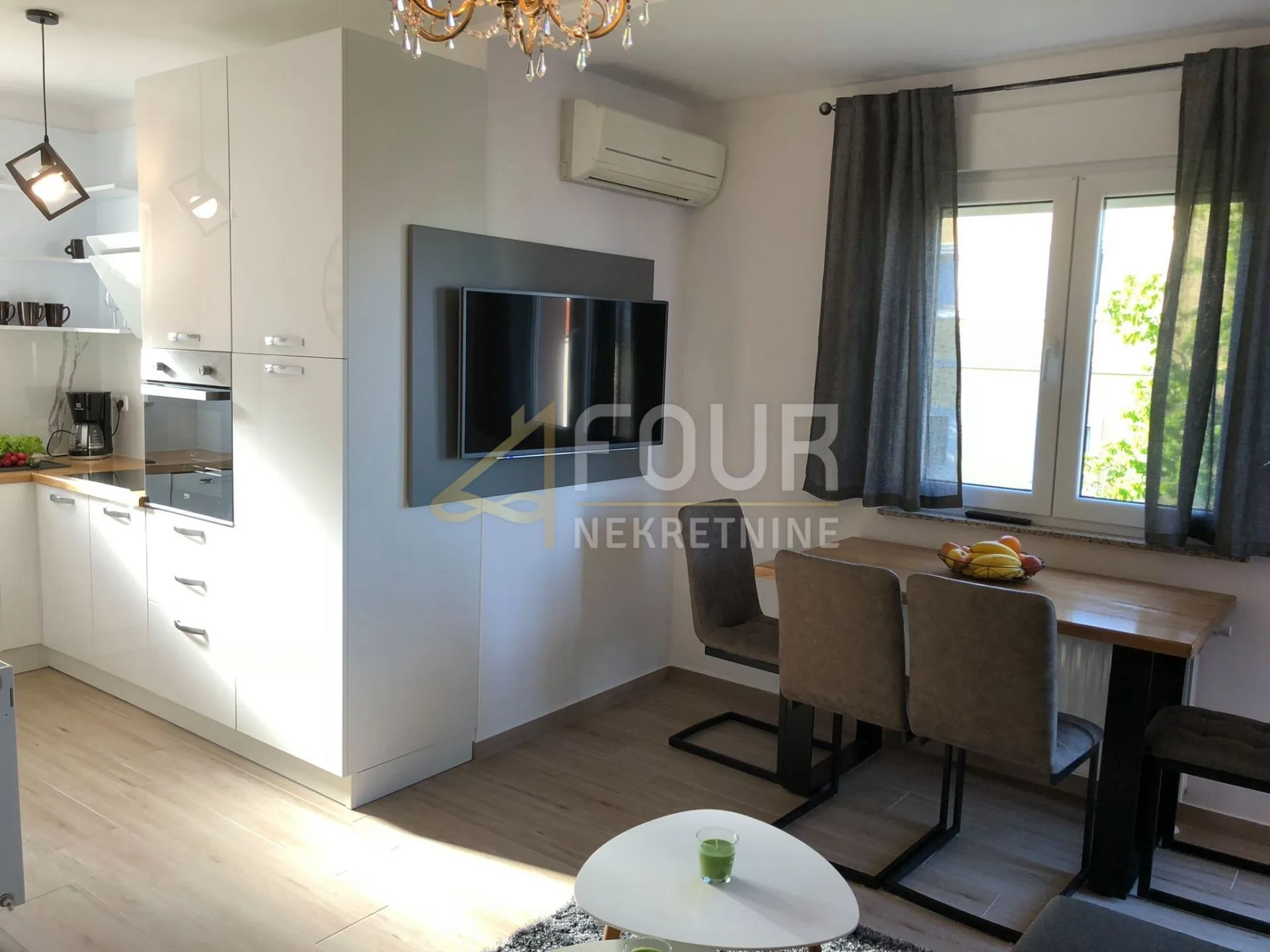 opatija - okolica, moderna vila s 8 stanova i bazenom - slika 10
