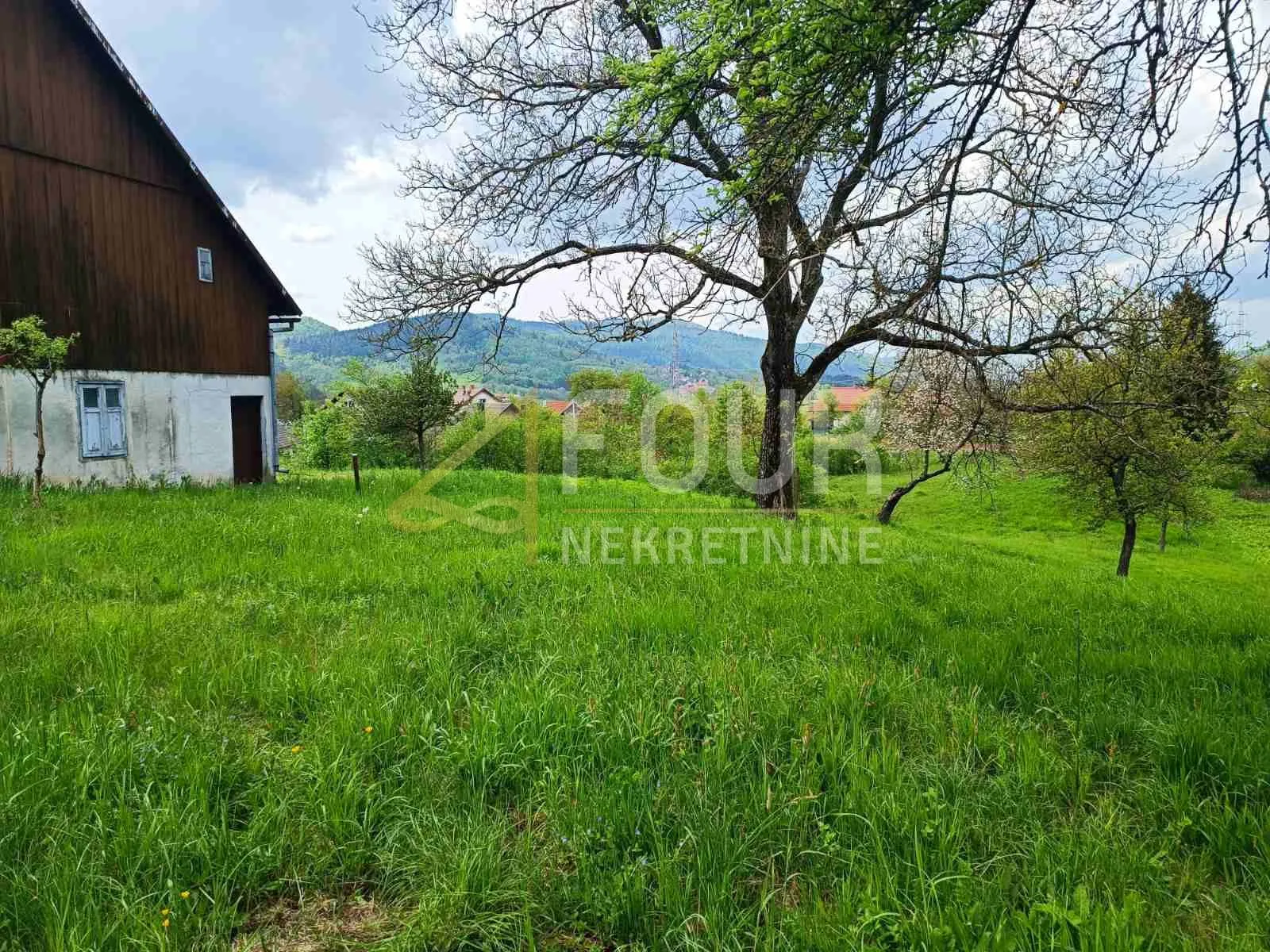 gorski kotar, vrbovsko, kuća 200m2 s velikom okućnicom - slika 3