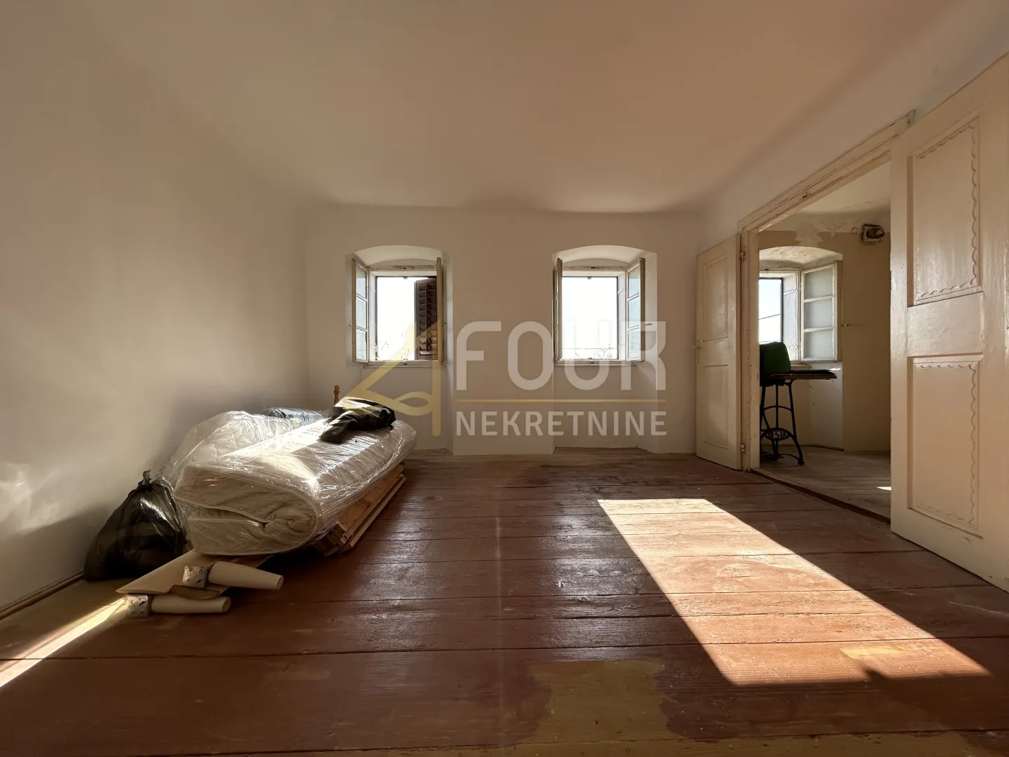 Kostrena, dvojna kuća - starina, 115m2 - Rožmanići, Kostrena