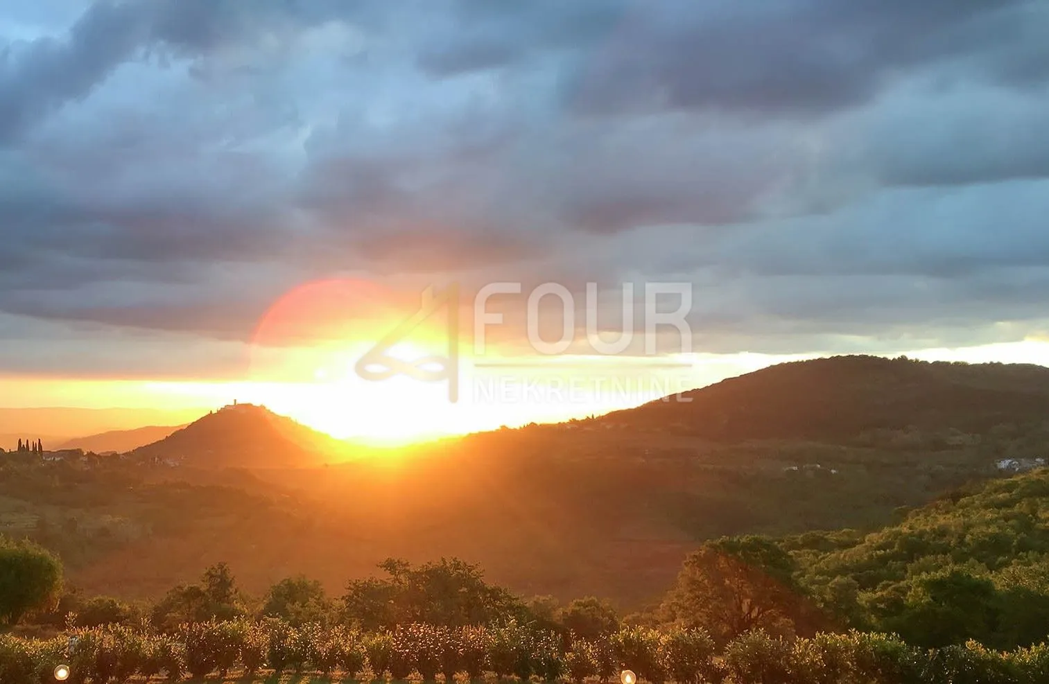 istra, karojba, građevinsko zemljište 1.413m2 - slika 2