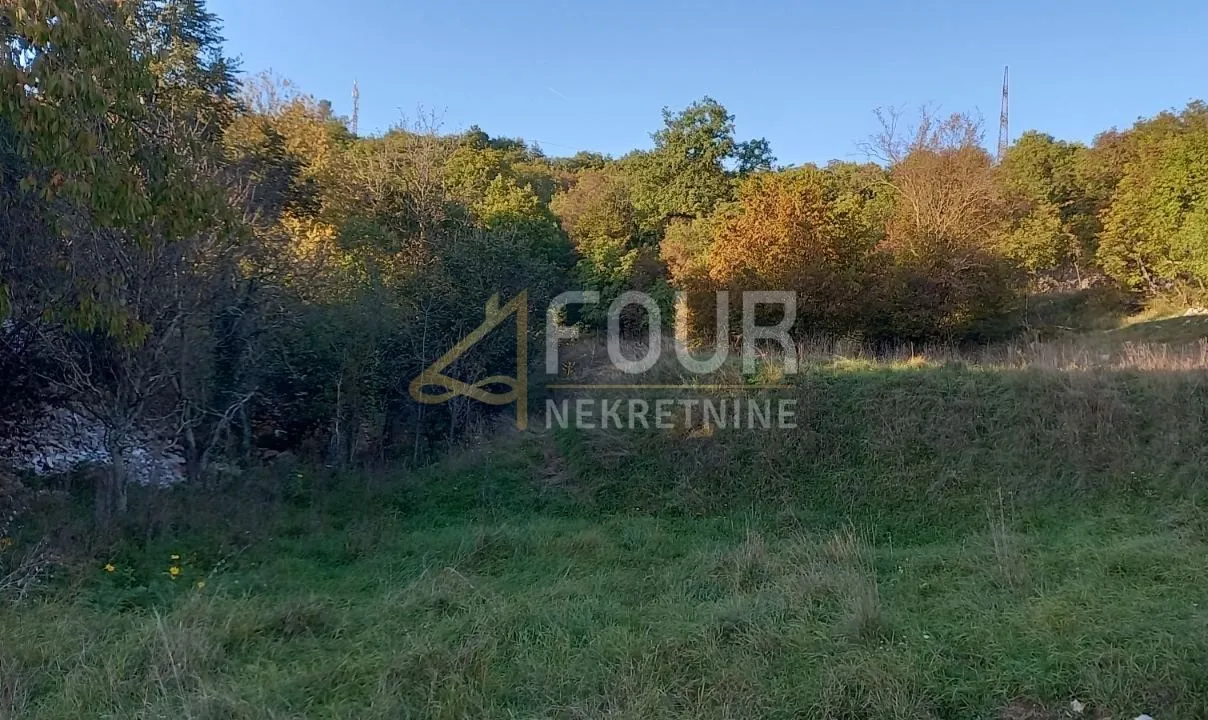 Čavle, građevinsko zemljište 758m2