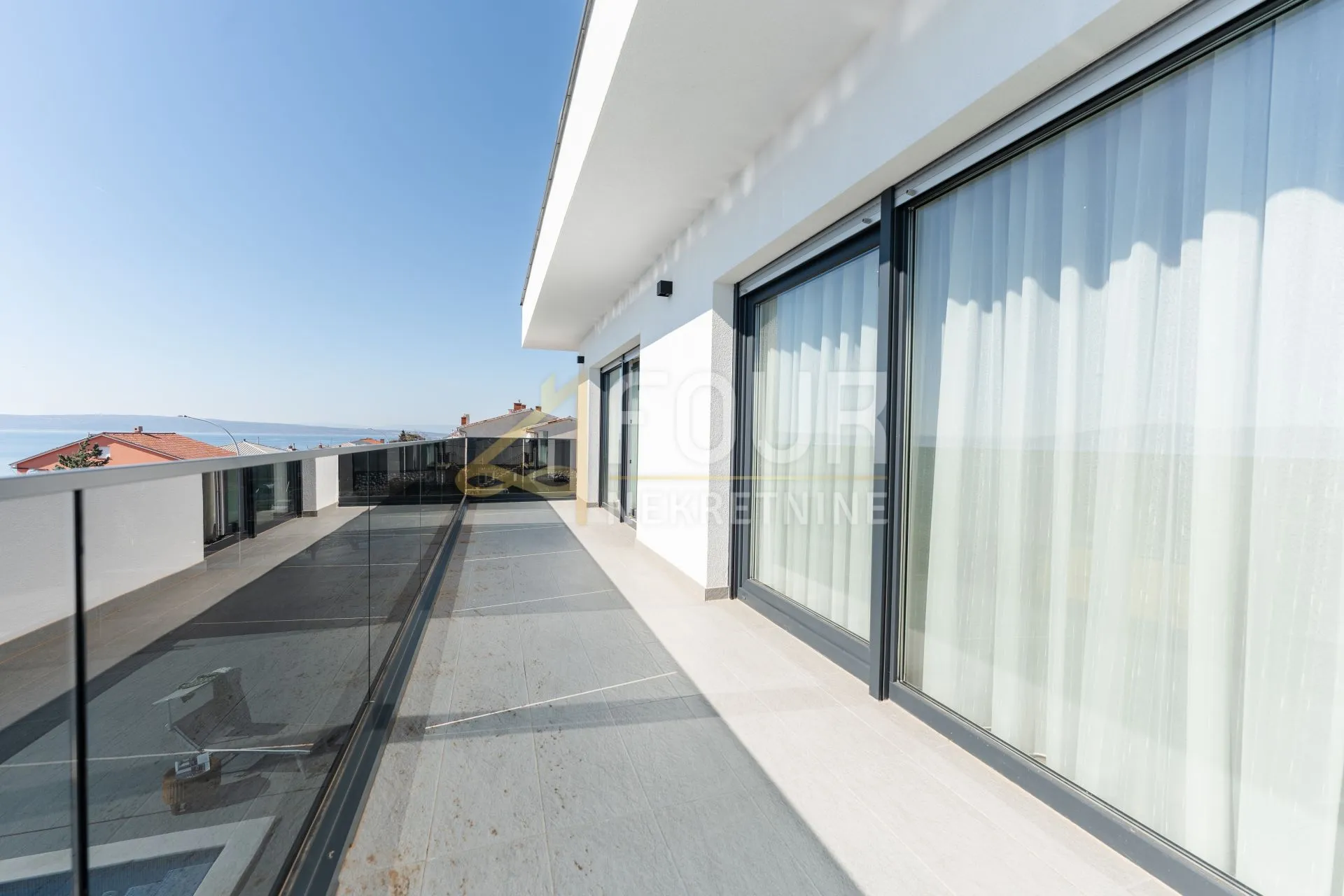 novi vinodolski, 391.72m2, vila s bazenom, saunom i pogledom na more, blizina plaže! - slika 40