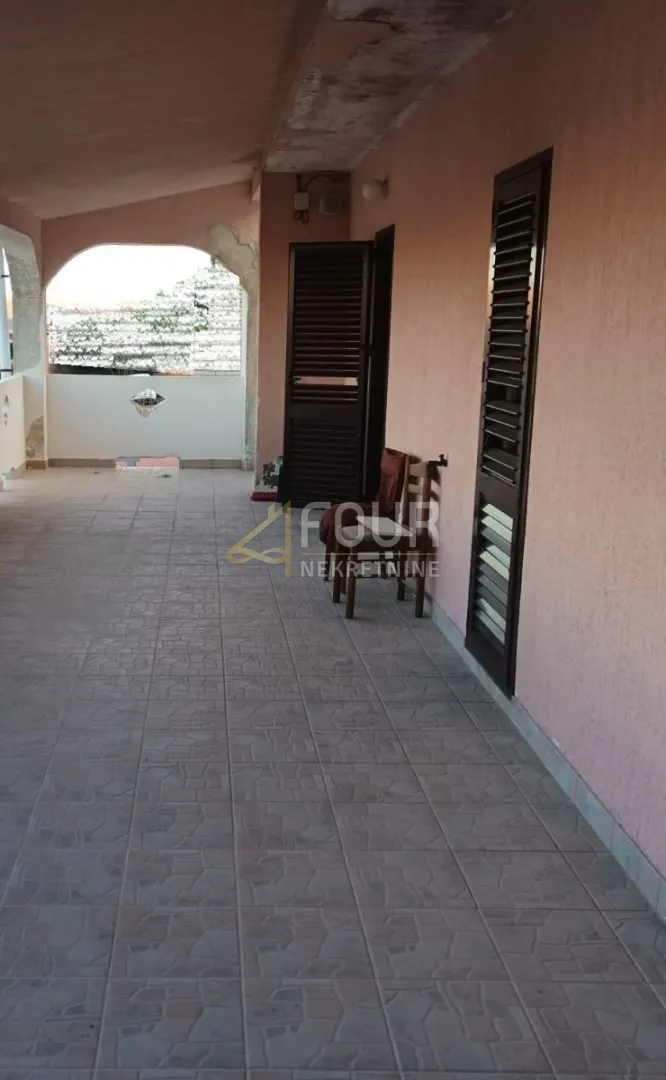 otok pag, grad pag, 106.85m2, 3s+db, terasa, 300m od mora - slika 20