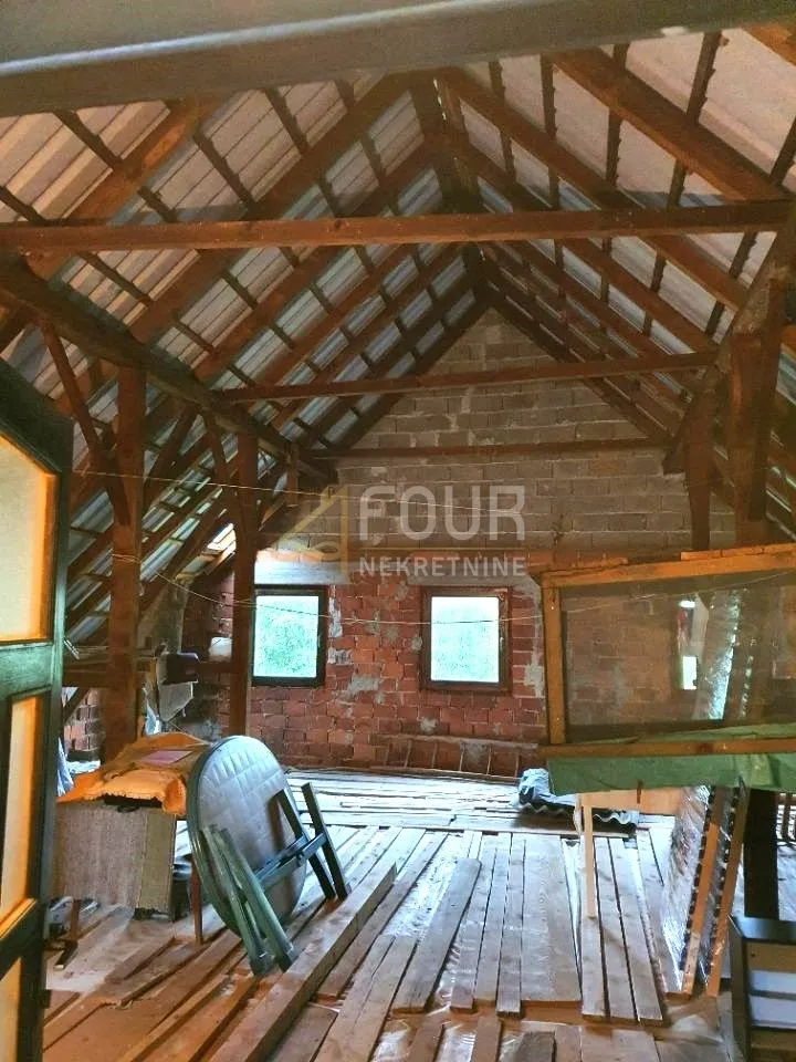 tounj - okolica, samostojeća kuća 200m2, terasa, balkon - slika 7