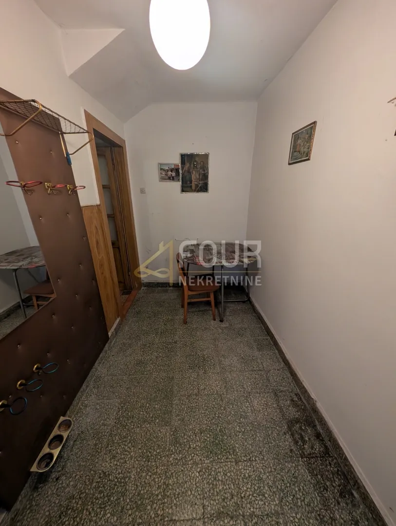 klana - centar, kuća, pomoćni objekt + garaža - slika 12