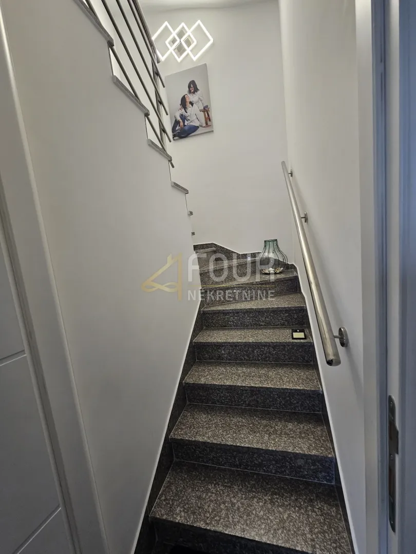 šibenik, vodice, dvojna kuća s 2 stambene jedinice - slika 13