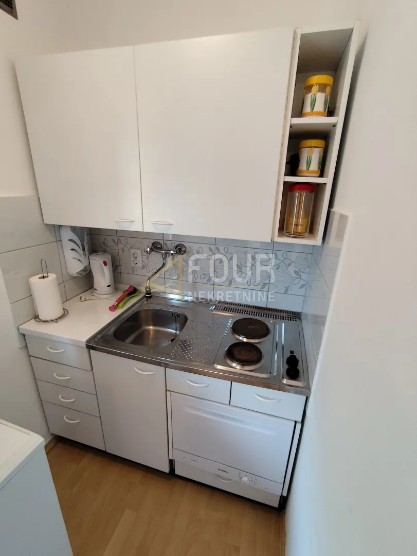istra, barbariga, 40m2, garsonijera, balkon, parkirno mjesto - slika 10