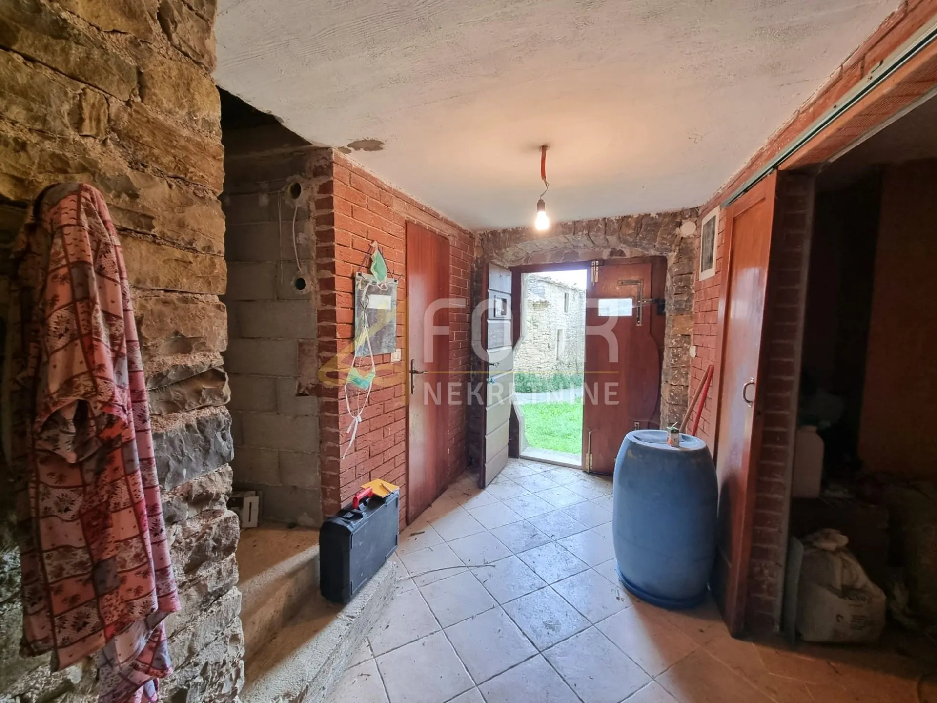 istra, cerovlje - okolica, šarmantna kamena kuća - slika 4
