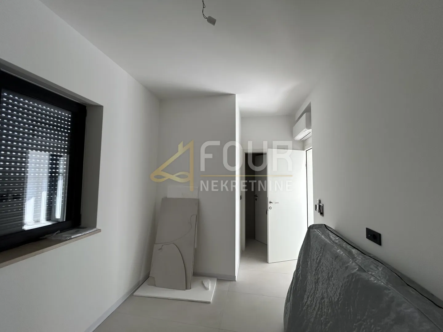 istra, poreč, 3s+db s bazenom - novogradnja - slika 9