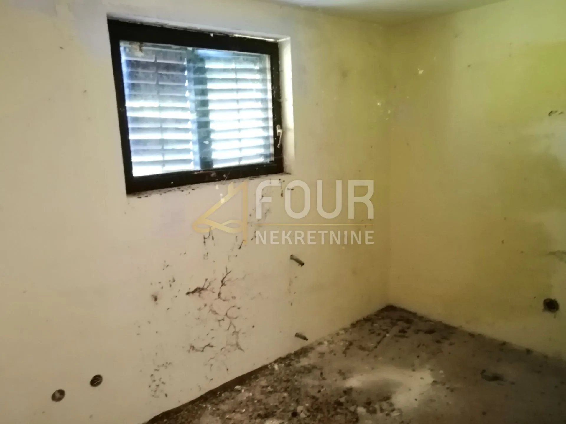 istra, poreč, zemljište 1.880m2 sa započetom gradnjom - slika 3