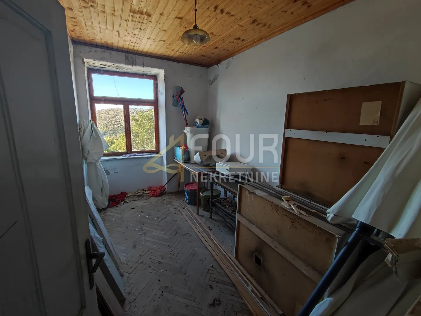 bribir, starina s pogledom na more - slika 2