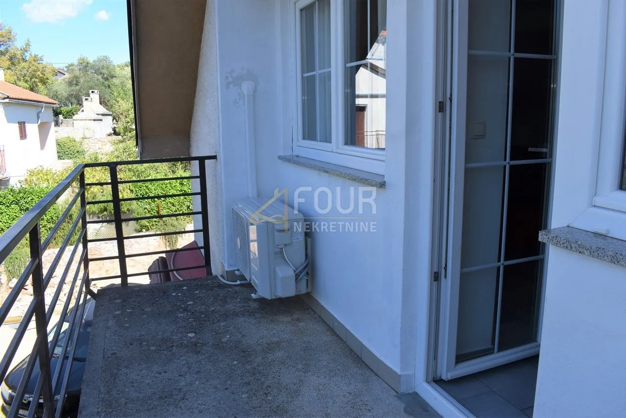otok krk, kuća s 3 apartmana i pogledom na more - slika 32