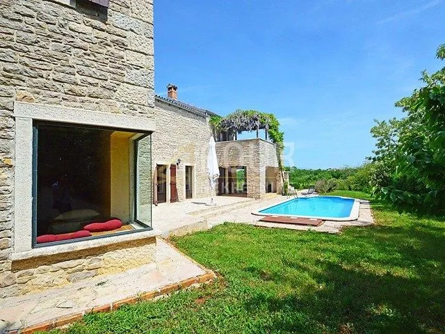 istra, motovun, kamena vila s bazenom - slika 2