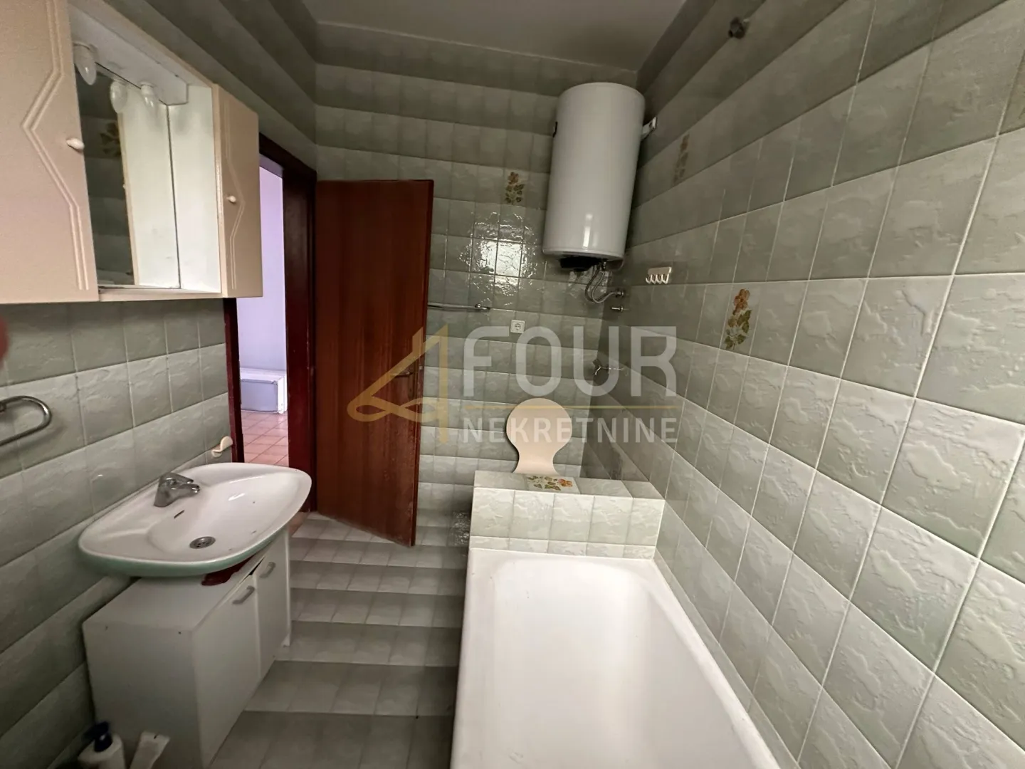 istra, poreč - centar, 71.20m2, 2s+db, okućnica 192m2 - slika 13