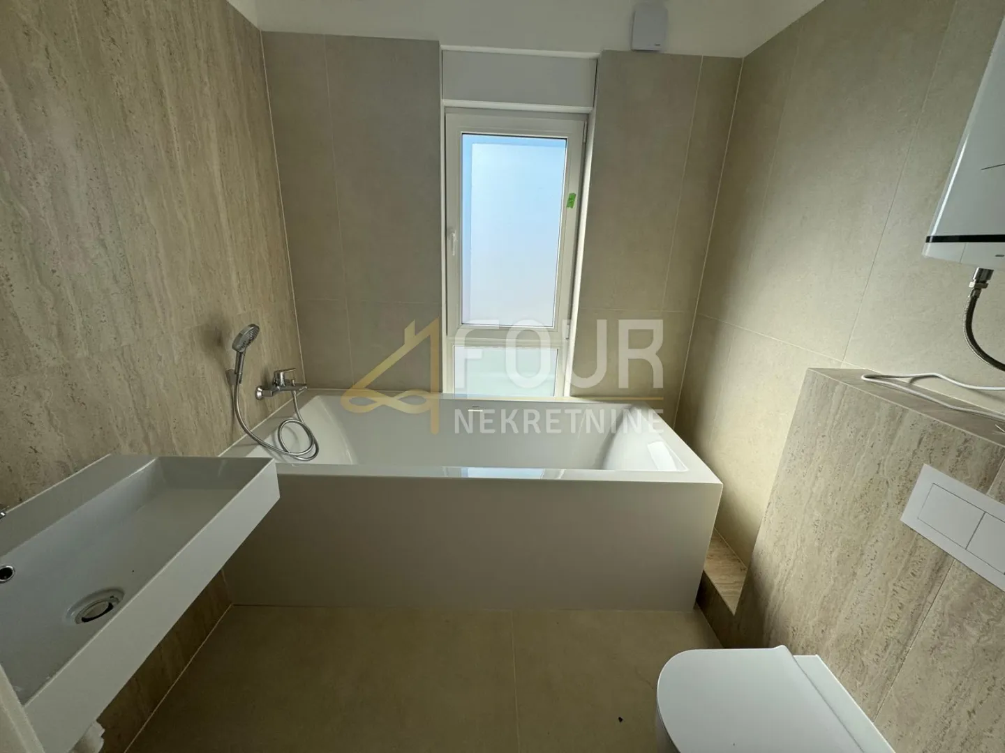 pavlovac, vrhunska novogradnja, 144.5m2, 3s+db, lođa, krovna terasa - slika 12