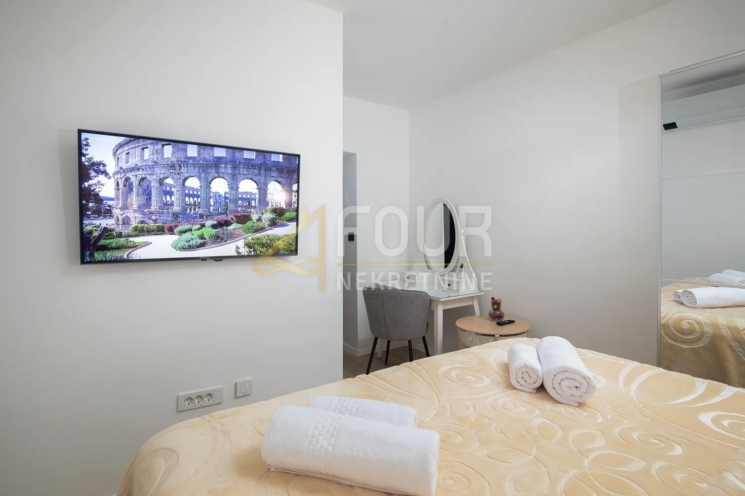 istra, pula - centar, 67.65m2, etaža - 2s+db, terasa, blizina arene! - slika 11