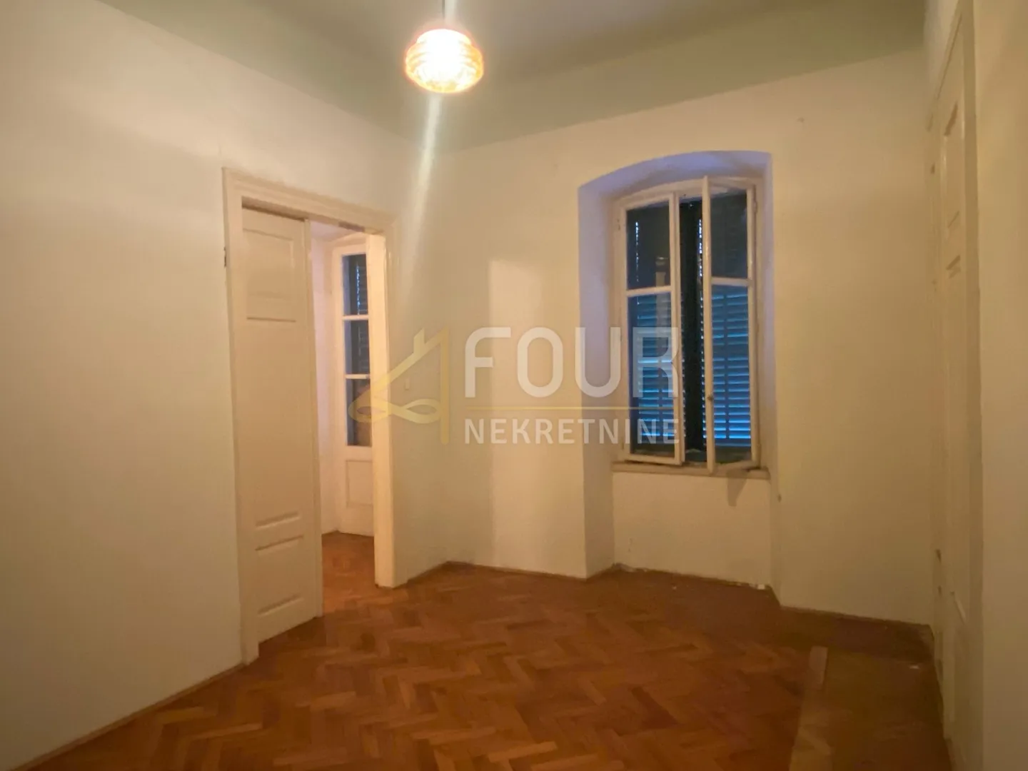 Rijeka, Centar, 98.47m2, 4skl, balkon