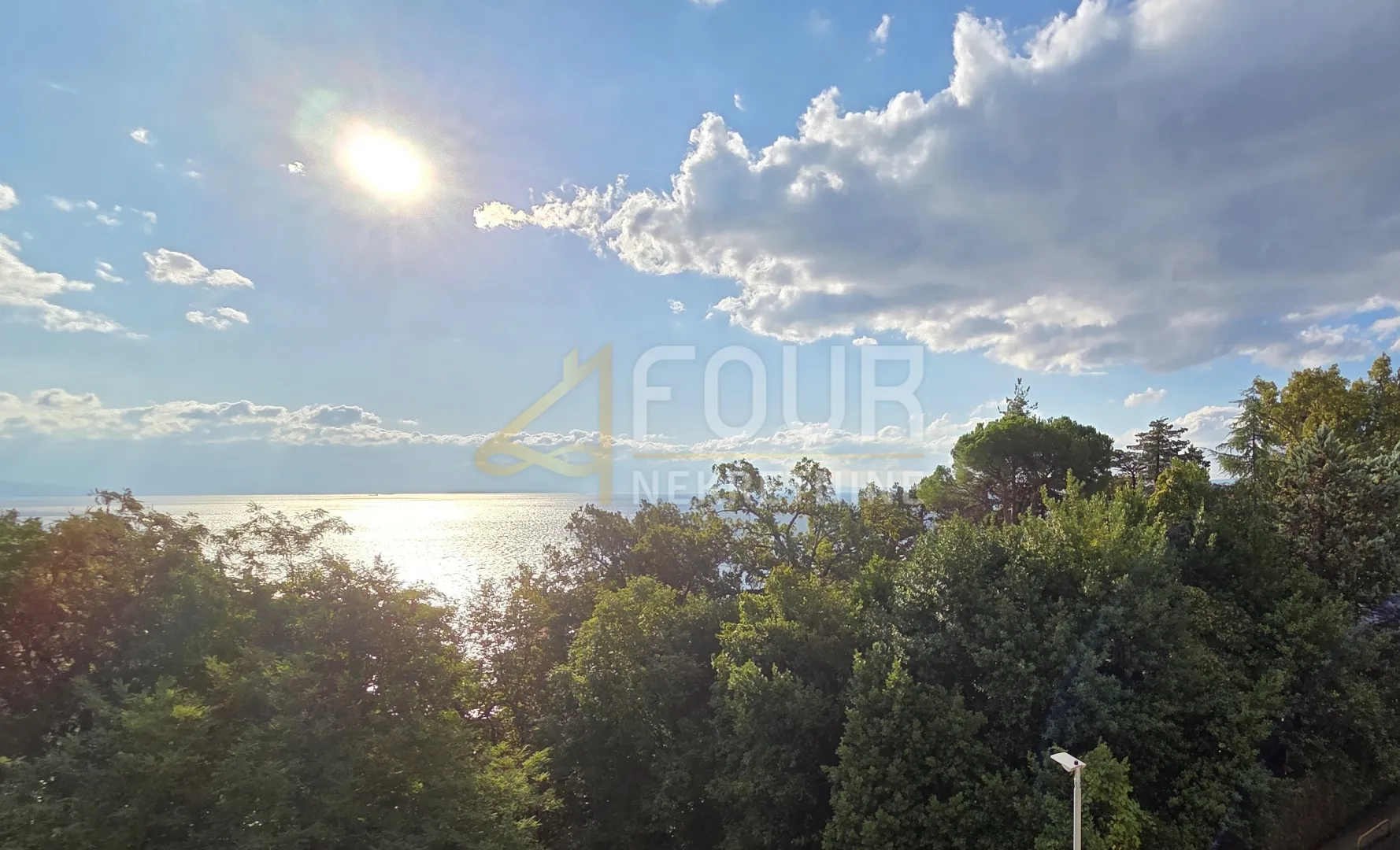 Opatija, 3s+db, 101.20m2, lođa, pogled na more