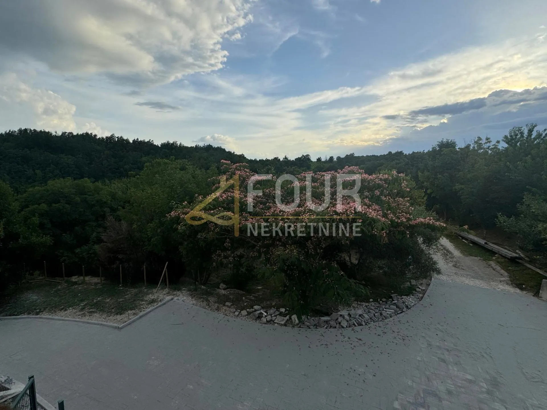 istra, gračišće, nova samostojeća kuća 303m2, velika okućnica! - slika 8