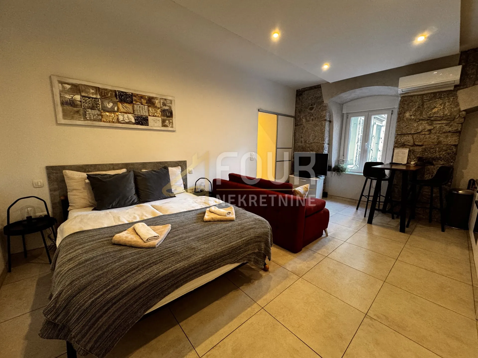 rijeka, centar, 166.49m2, u naravi 5 apartmana - slika 10