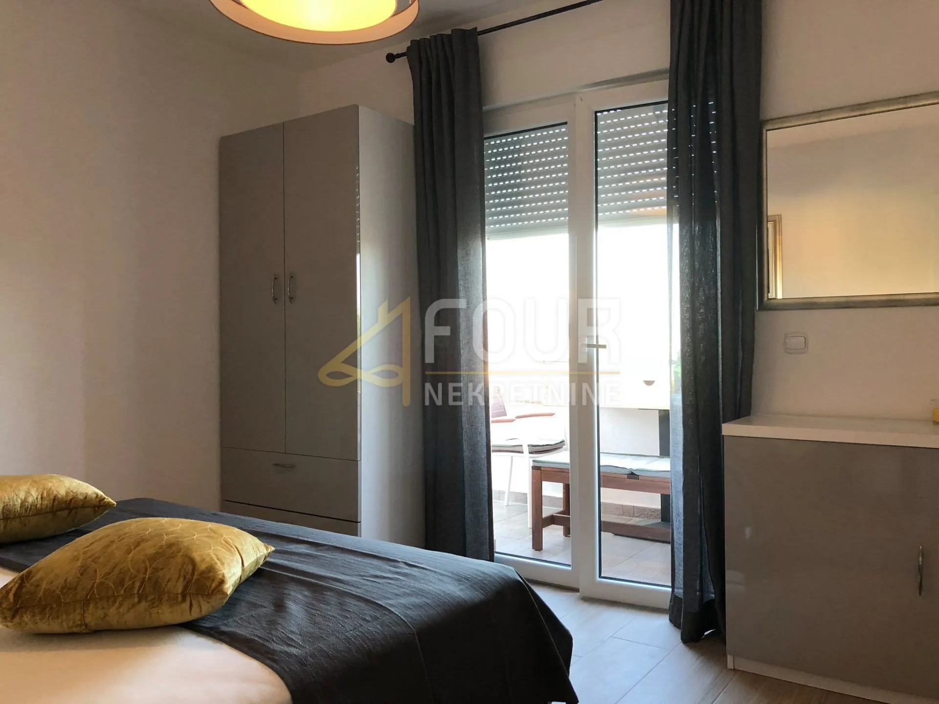 opatija - okolica, moderna vila s 8 stanova i bazenom - slika 26