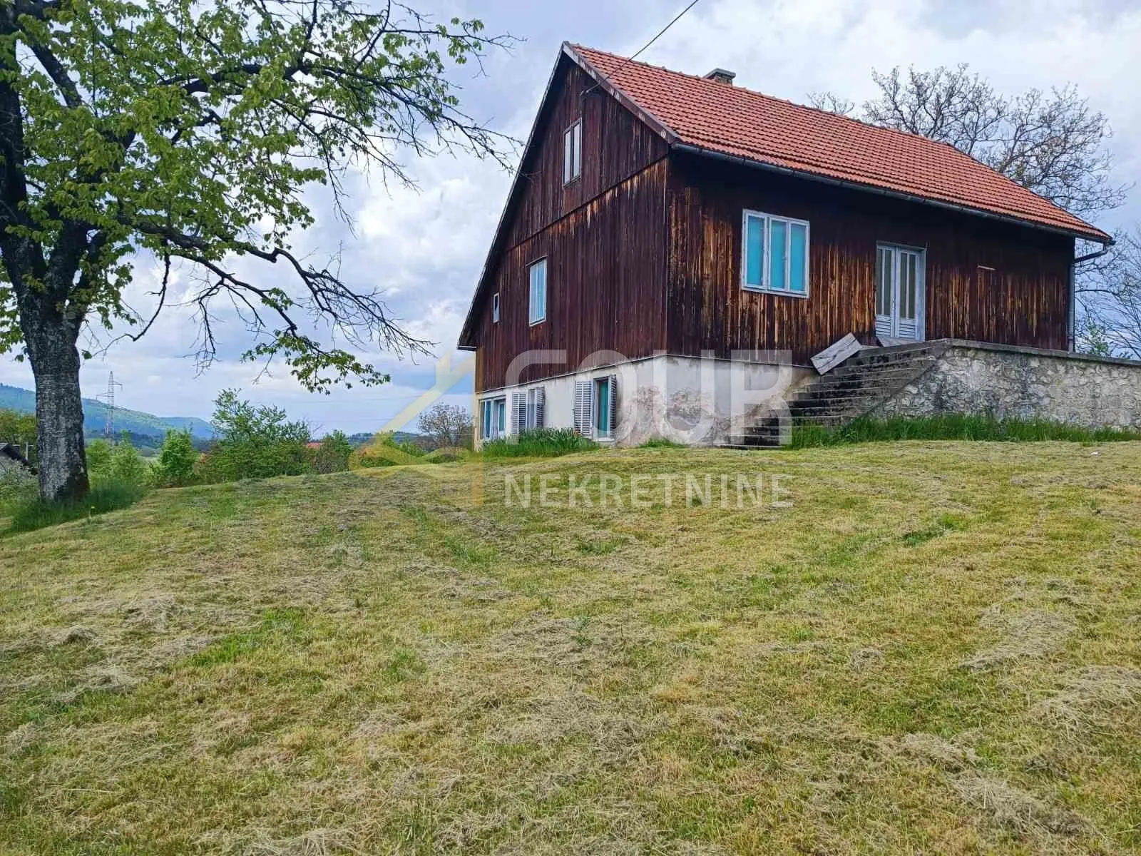 gorski kotar, vrbovsko, kuća 200m2 s velikom okućnicom - slika 2