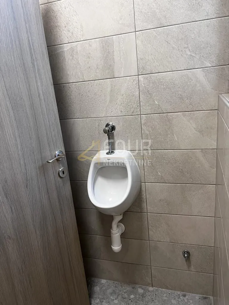 bribir, novoadaptiran poslovni prostor s dvorištem - slika 9