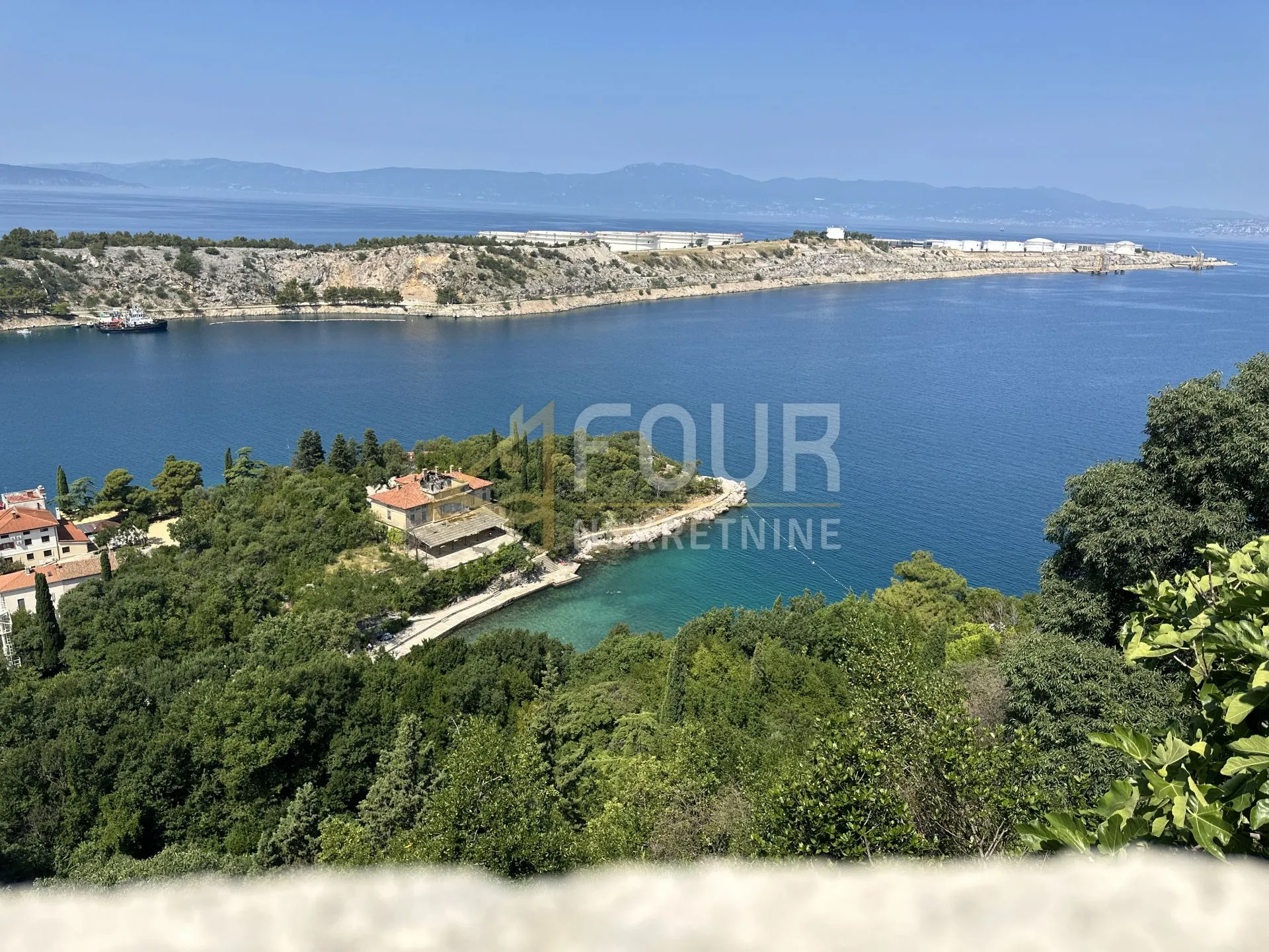 otok krk, omišalj, šarmantna kamena kućica u srcu starog grada - slika 2