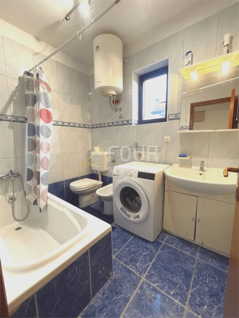najam, kraljevica, 96m2, 3s+db, balkon - slika 8