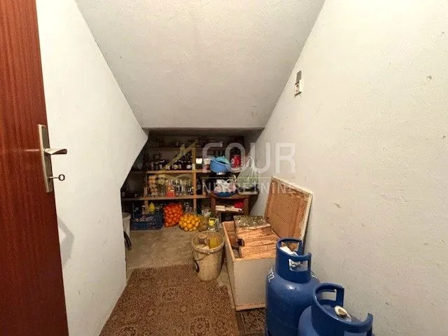 gorski kotar, brod moravice, samostojeća kuća, 300m2 - slika 9