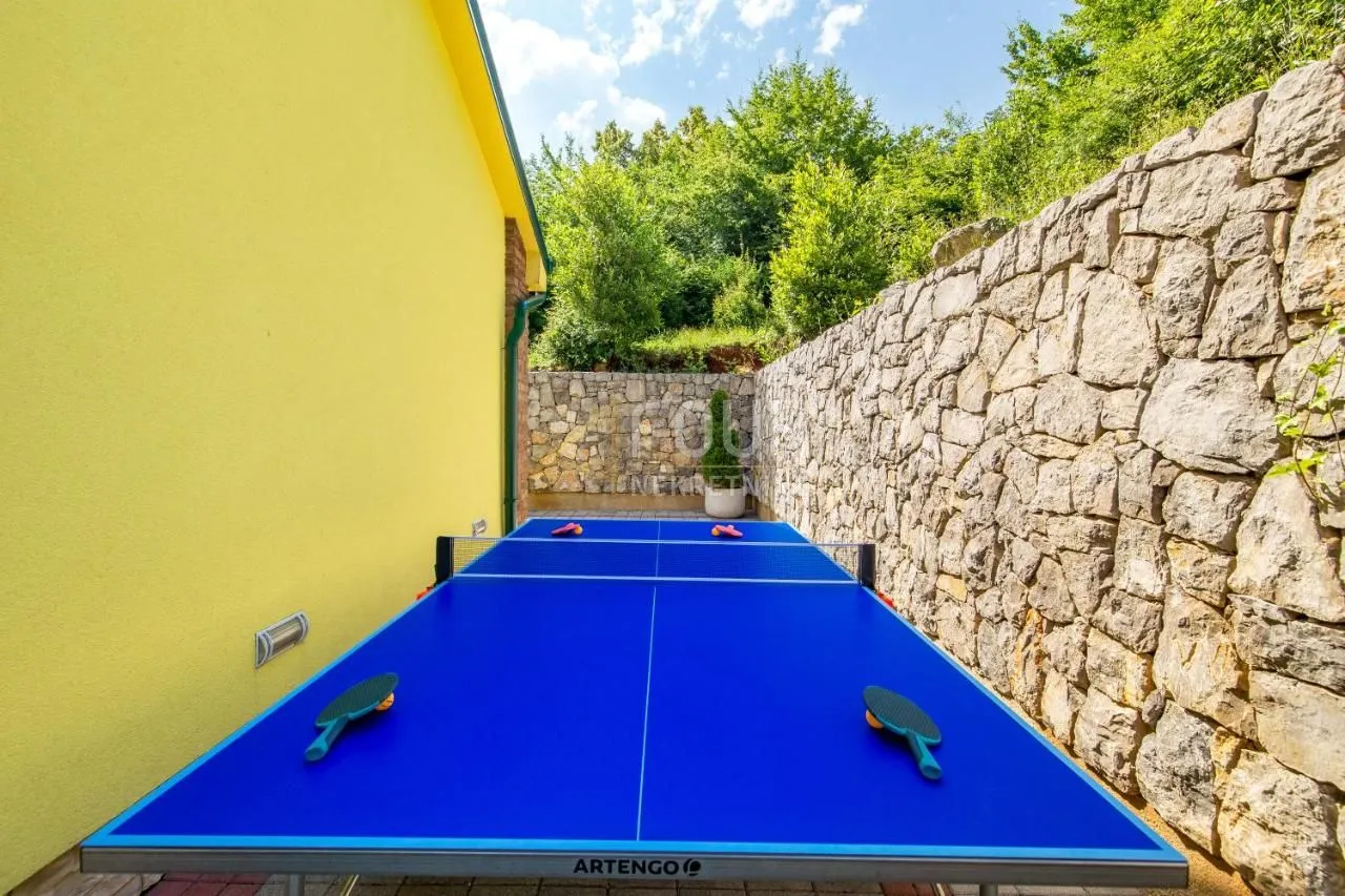 opatija, bregi, prekrasna vila s bazenom, jacuzziem, gostinjskom kućom, tavernom i ograđenom okućnicom - slika 26