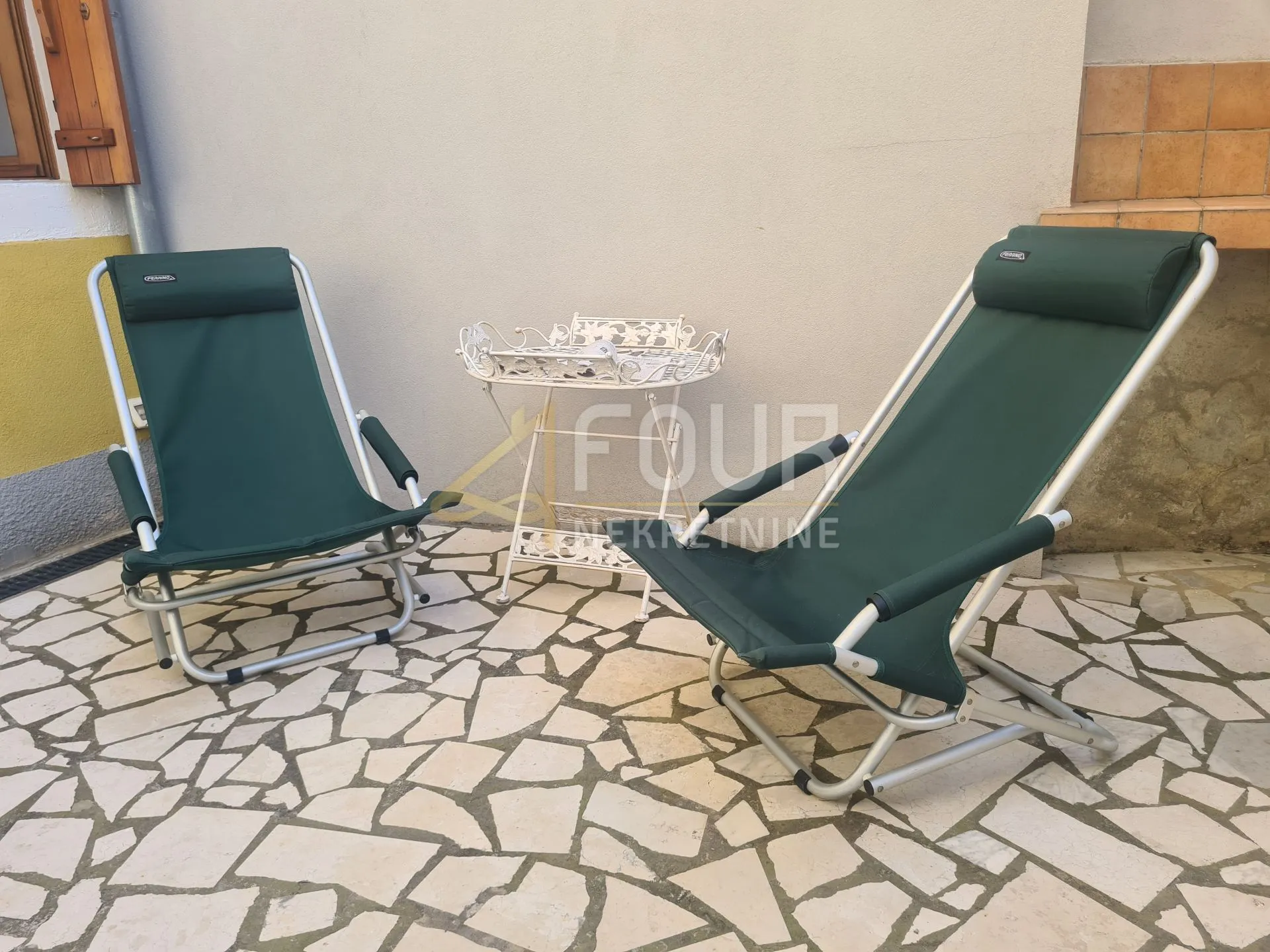 otok cres, cres, kuća i studio apartman u staroj jezgri - slika 16