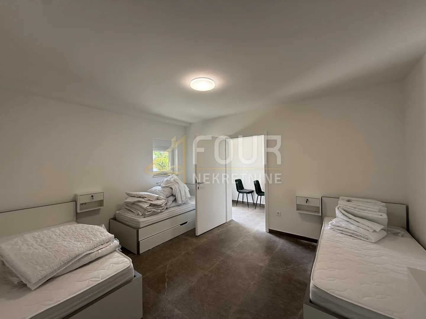 istra, sveti lovreč - okolica, kuća 346m2, balkon, terasa - slika 9