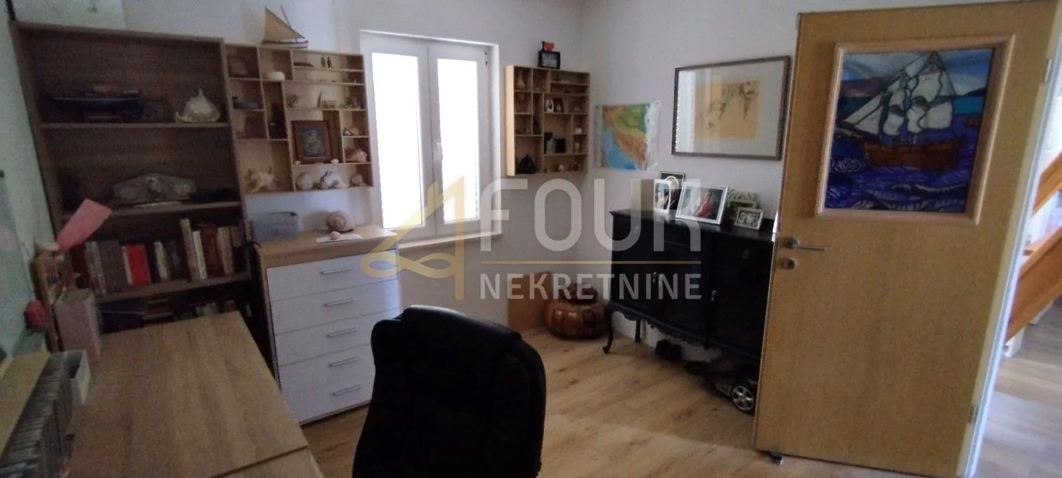korčula, lumbarda, kuća s dva stana 180m od mora! - slika 12