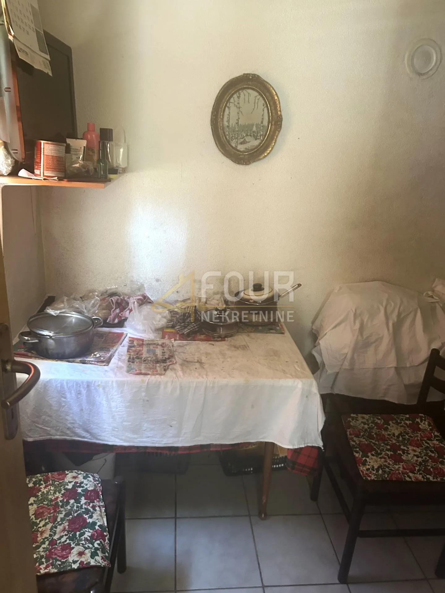 gorski kotar, kupjak, dvije kuće na prostranoj okućnici - slika 26