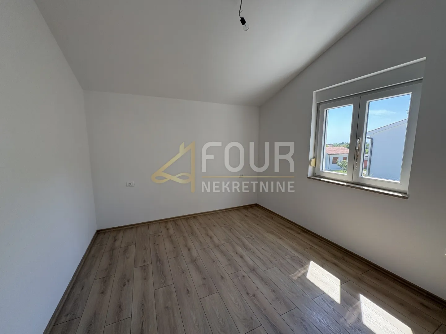 istra, šišan, novogradnja, 214m2, kuća s 2 stana + pomoćni objekt - slika 8