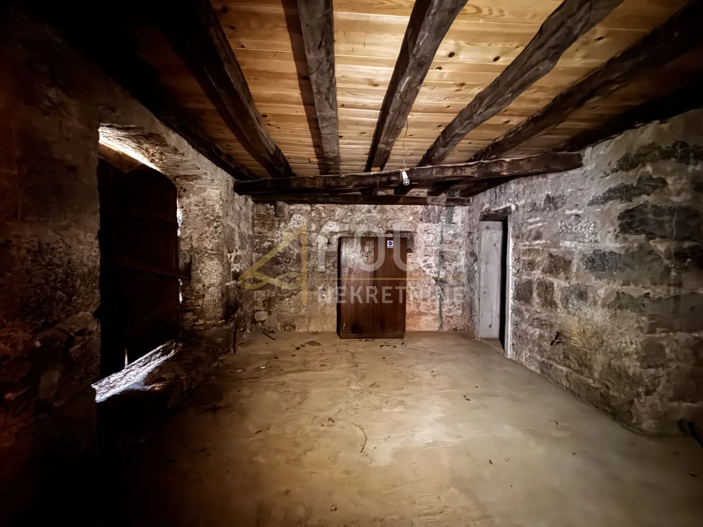 kastav, dvojna kuća, 300m2 - slika 28
