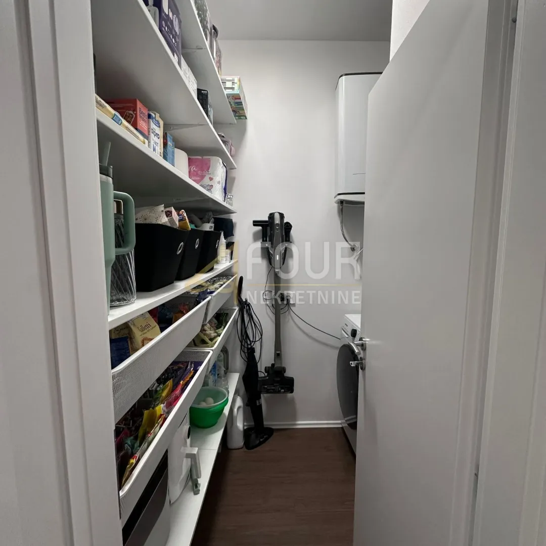 rijeka, centar, 64.70m2, 1s+db, 2 balkona - slika 16