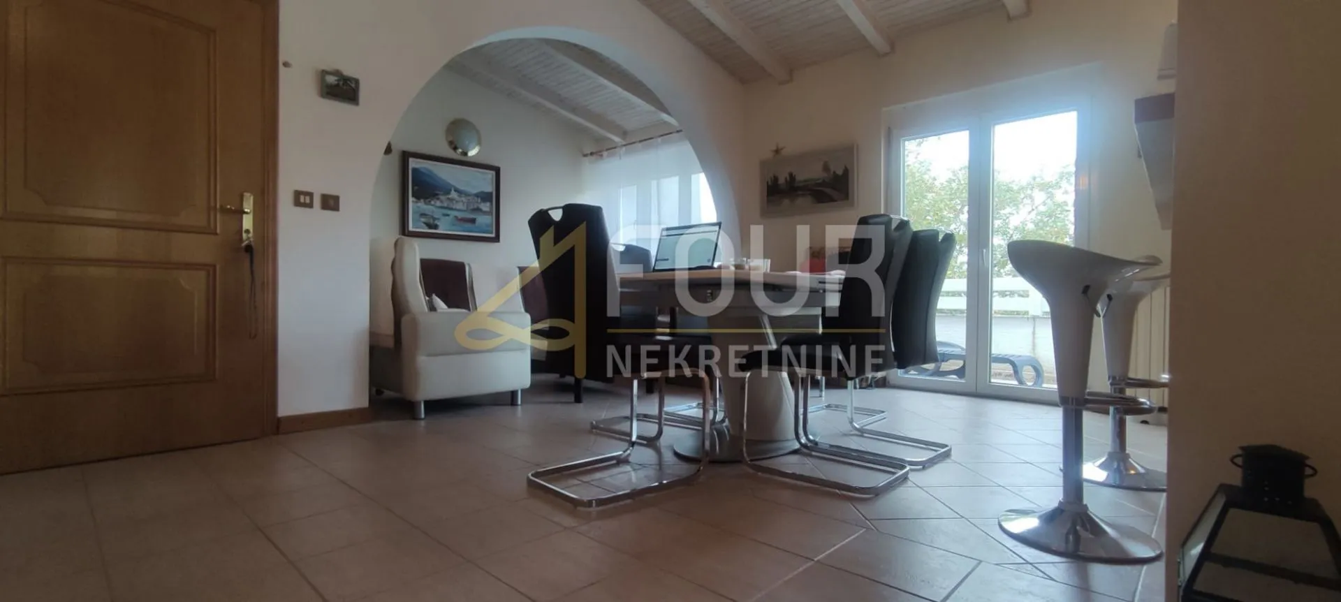 Otok Krk, Malinska, 2s+db, apartman s terasom i pogledom na more - Malinska, Malinska-Dubašnica